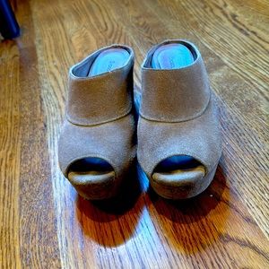 Nice, all-season Suede Wedge